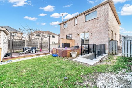 For Lease - Main - 1605 Deerbrook Drive, Pickering, Ontario - Photo 5