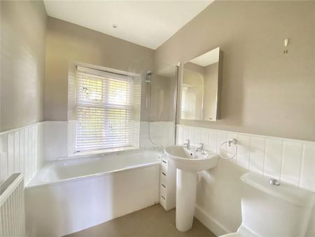 3 bedroom detached house to rent - Photo 4