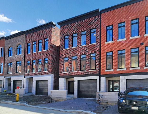 For Lease - 21 Chestnut Court, Aurora, Ontario - Photo 1