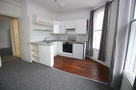 1 bedroom apartment to rent - Photo 4