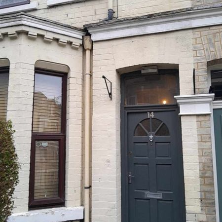 6 bedroom property to rent - Photo 4