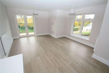 Island Apartments, Royal Quay, Harefield, UB9 - Photo 3