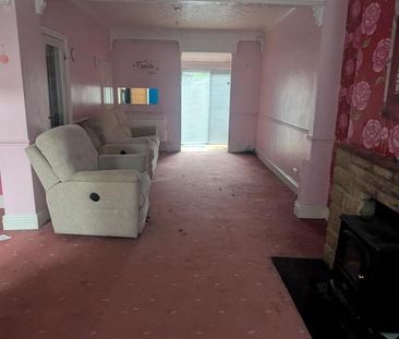 4 bedroom terraced house to rent - Photo 1