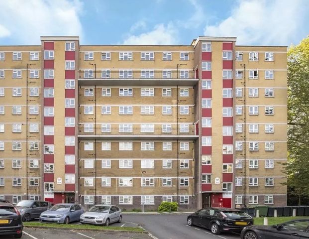 3 Bed Flat, Sheen Road, TW9 - Photo 1