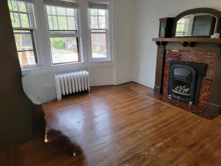 For Lease - 43 Barnesdale Avenue, Hamilton, Ontario - Photo 2