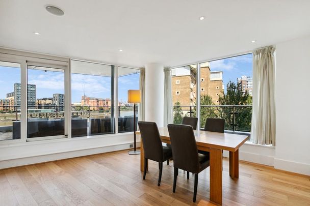 3 bedroom flat in Battersea Reach - Photo 1