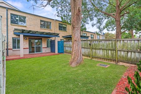 Perfectly Positioned Family Home in a Quiet Baulkham Hills Pocket | 6 Month Lease - Photo 5