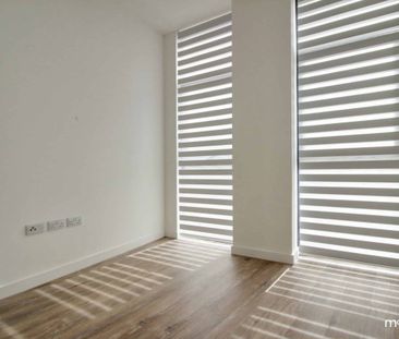 North Star House North Star Avenue, Swindon, Swindon, SN2 - Photo 2