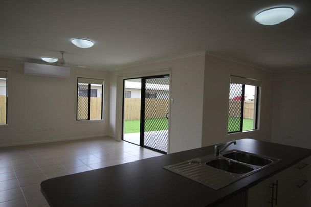 10 Epping Way, Mount Low QLD 4818 - House For Rent | Domain - Photo 1