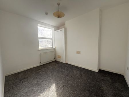 Stacey Road, Cardiff - Photo 4