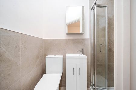 Victoria Road, N18, London - Photo 2