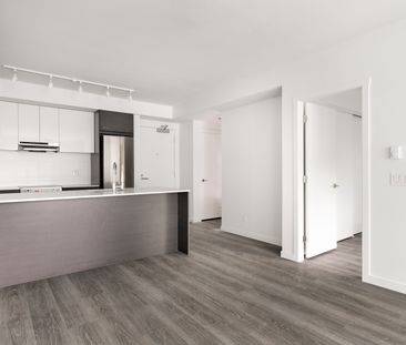 537 Foster Avenue, Coquitlam - Photo 2