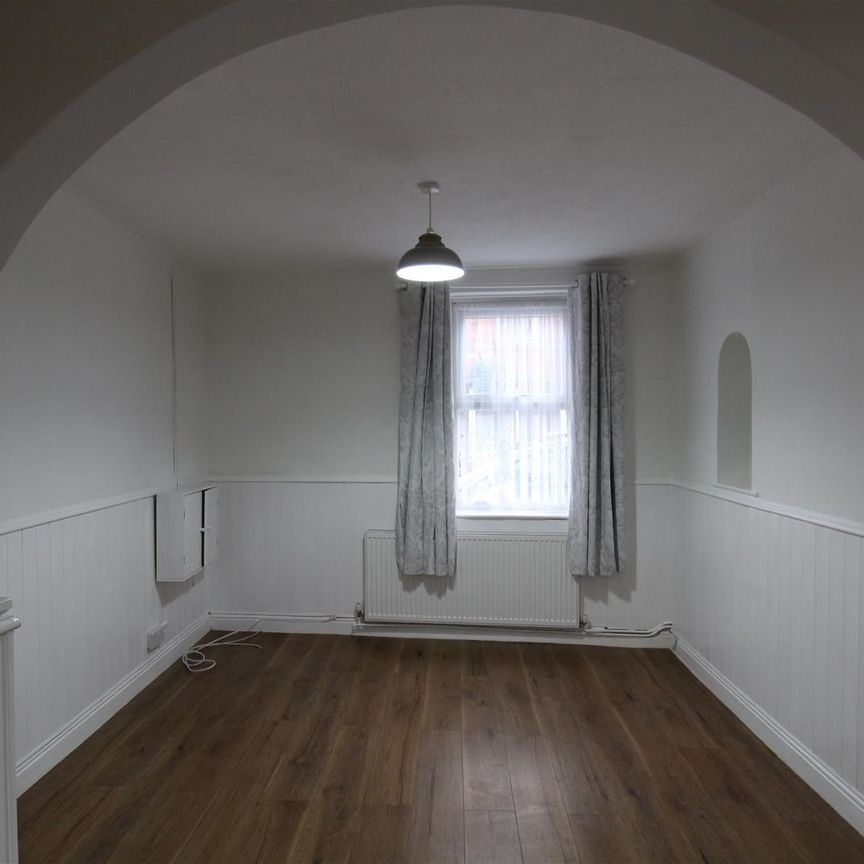 Eastland Road, Yeovil - Photo 1