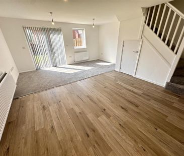 3 bedroom semi-detached house to rent - Photo 2