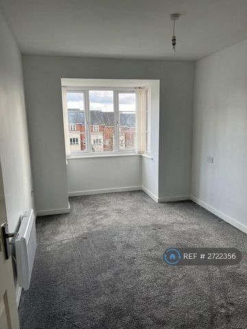 2 bedroom flat to rent - Photo 3
