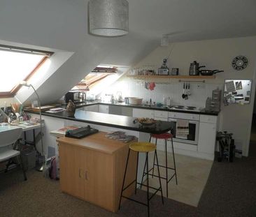 Kelly Court, Harcourt Road, Southampton, Hampshire, SO18 - Photo 4