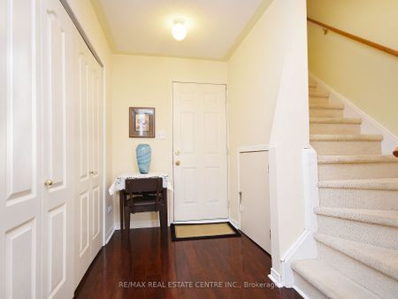 Condo Townhouse For Lease | W8145268 - Photo 4