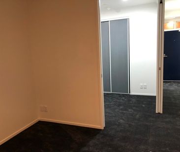 CITY CENTRE - One Bedroom with a Balcony - Photo 5