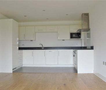 2 double bedroom apartment in the heart of the town centre with vie... - Photo 3