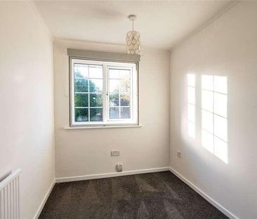 Balmoral Terrace, Sittingbourne, Kent, ME10 - Photo 5