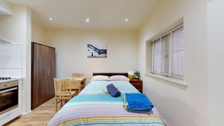 Studio to rent - Photo 3