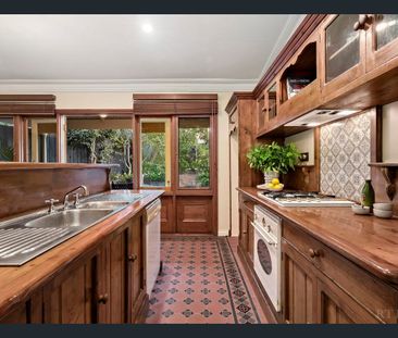 Beautiful Victorian Home In Prized Maling Road Camberwell - Photo 6