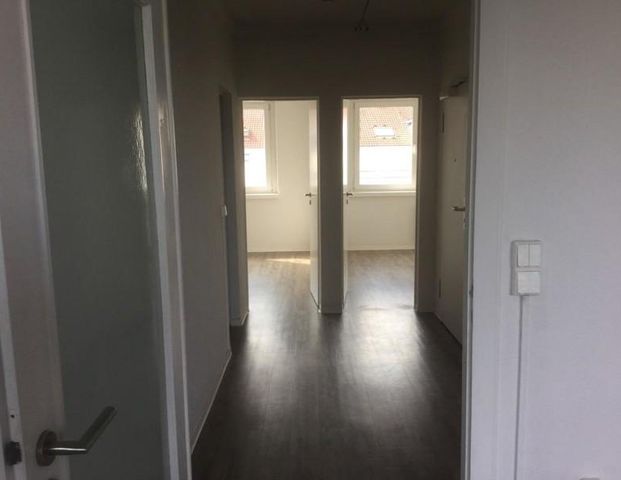 Schöne 4 Zimmerwohnung mit Balkon! - Foto 1
