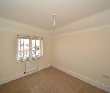 4 bedroom detached house to rent - Photo 4