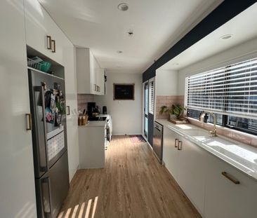 Unit 1, 3 Fernlea Rise, Bayview, Auckland - Photo 2