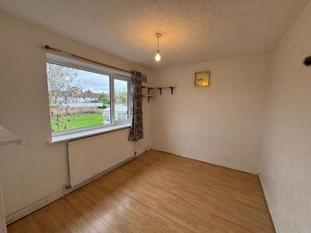 2 bedroom maisonette to rent - Photo 2