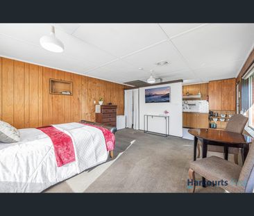 9a Highclere Avenue, Mount Waverley, Vic 3149 - Photo 5
