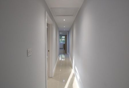 3 bedroom flat to rent - Photo 2