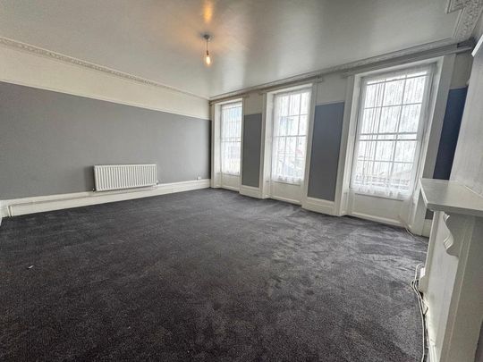 2 bedroom maisonette to rent - Photo 1