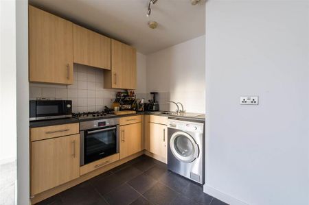 1 bedroom flat to rent - Photo 3