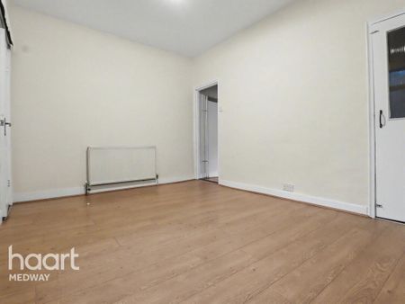 2 bedroom terraced house to rent - Photo 3