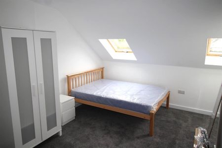 House - Terraced For Rent Heidelberg Road, Southsea - Photo 2