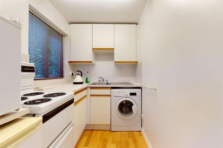 Studio to rent - Photo 5