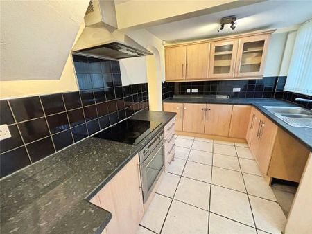 3 bedroom terraced house to rent - Photo 2