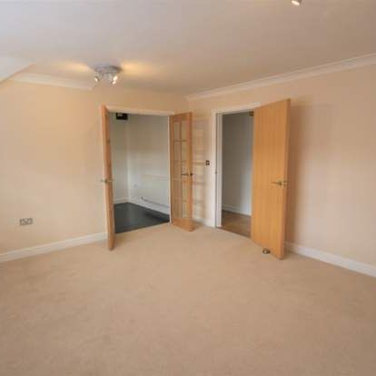 2 bedroom property to rent in Rhos on Sea - Photo 1