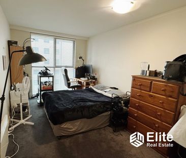 Franklin Lofts – Stylish Dual-Level City Living with 2 Bedroom 1 Ba... - Photo 4