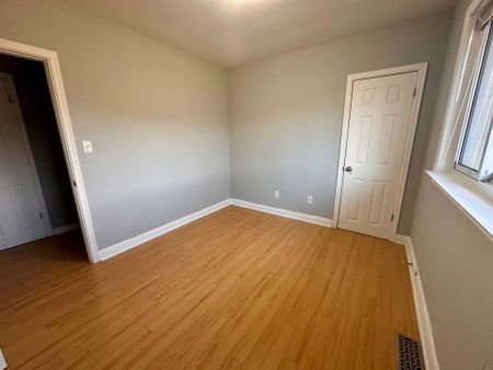 For Lease - 1554 Lochlin Trail, Mississauga, Ontario - Photo 4