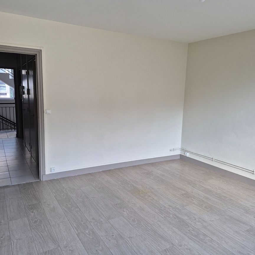 A LOUER Appartement 50000 Saint-Lô 1 pièce 30.61 m² - Photo 1