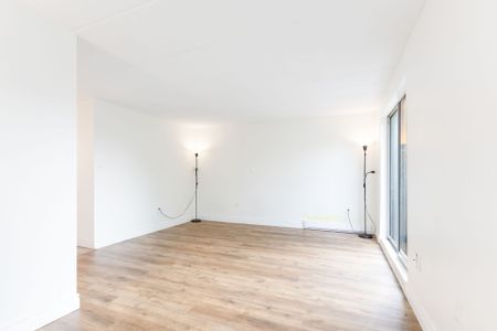 For Lease - 53 Taunton Road Unit# 57, Oshawa, Ontario - Photo 2