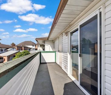 7715 Luckakuck Place town house — Chilliwack, BC (2-Bedroom) - 2 Be... - Photo 1