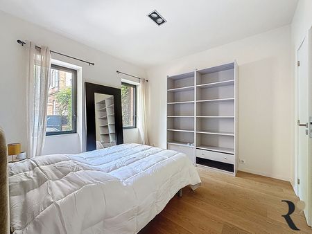 Maison en location meublée Toulouse cote pavée 5 pièces 125m2 , parking fermé et Jacuzzi - Photo 2