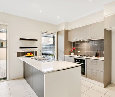 56 Betty Cuthbert Drive, Lidcombe NSW 2141 - Townhouse For Rent | D... - Photo 4