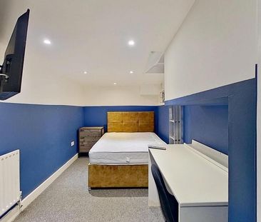 3 bedroom terraced house to rent - Photo 4