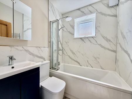 3 bedroom terraced house to rent - Photo 3