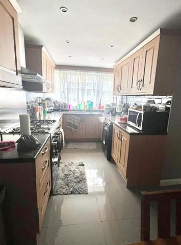 4 bedroom house share to rent - Photo 2