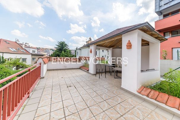 Pronájem bytu 4+1 150 m² - Photo 1